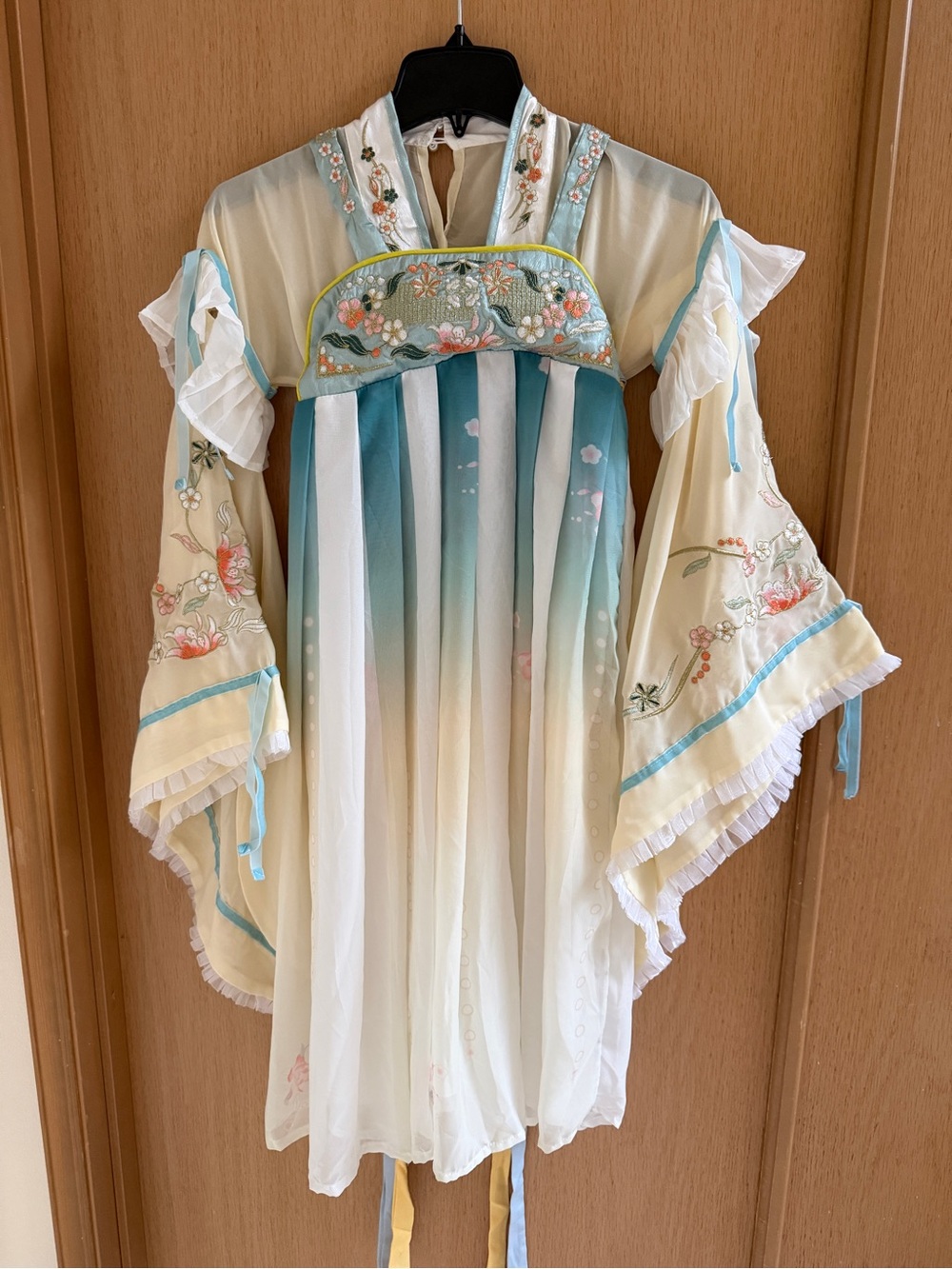 Embroidered Flowing Hanfu Dress in Cream and Teal